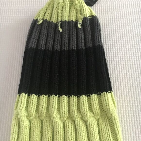 Columbia  Striped knitted hat - Picture 4 of 4